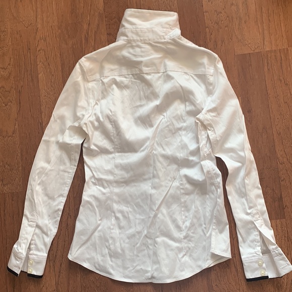 EUC Banana Republic non-iron fitted button down shirt - Picture 2 of 5